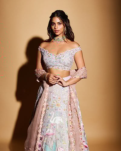 பெண்ணாகிய ஓவியம்...!